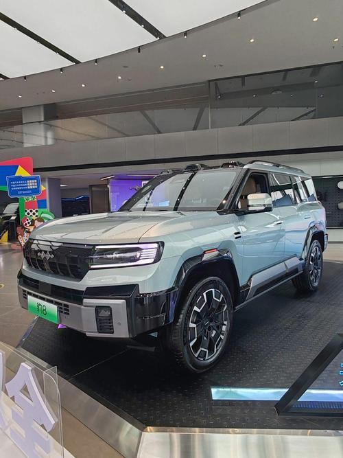 惠州66比亚迪方程豹硬派越野的爆款，英菲尼迪35周年与你共成长